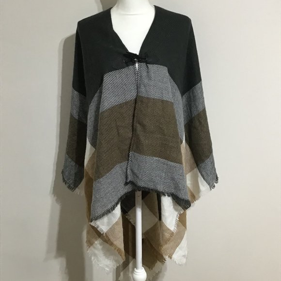 Womens Poncho Large Rectangular 62"x52" Color Block Fringed Sleeveless Button - Picture 1 of 7